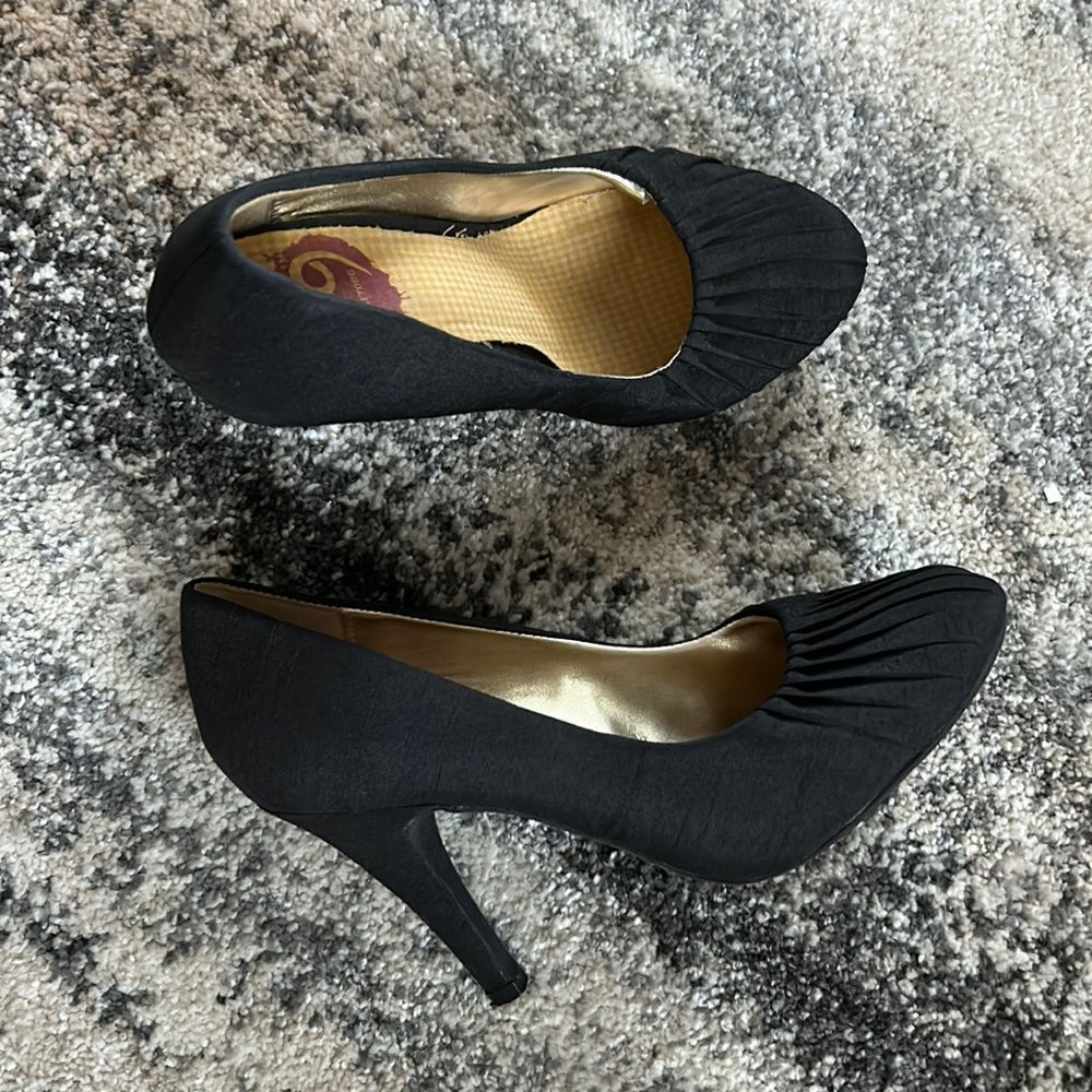 Rocket Dog Heels